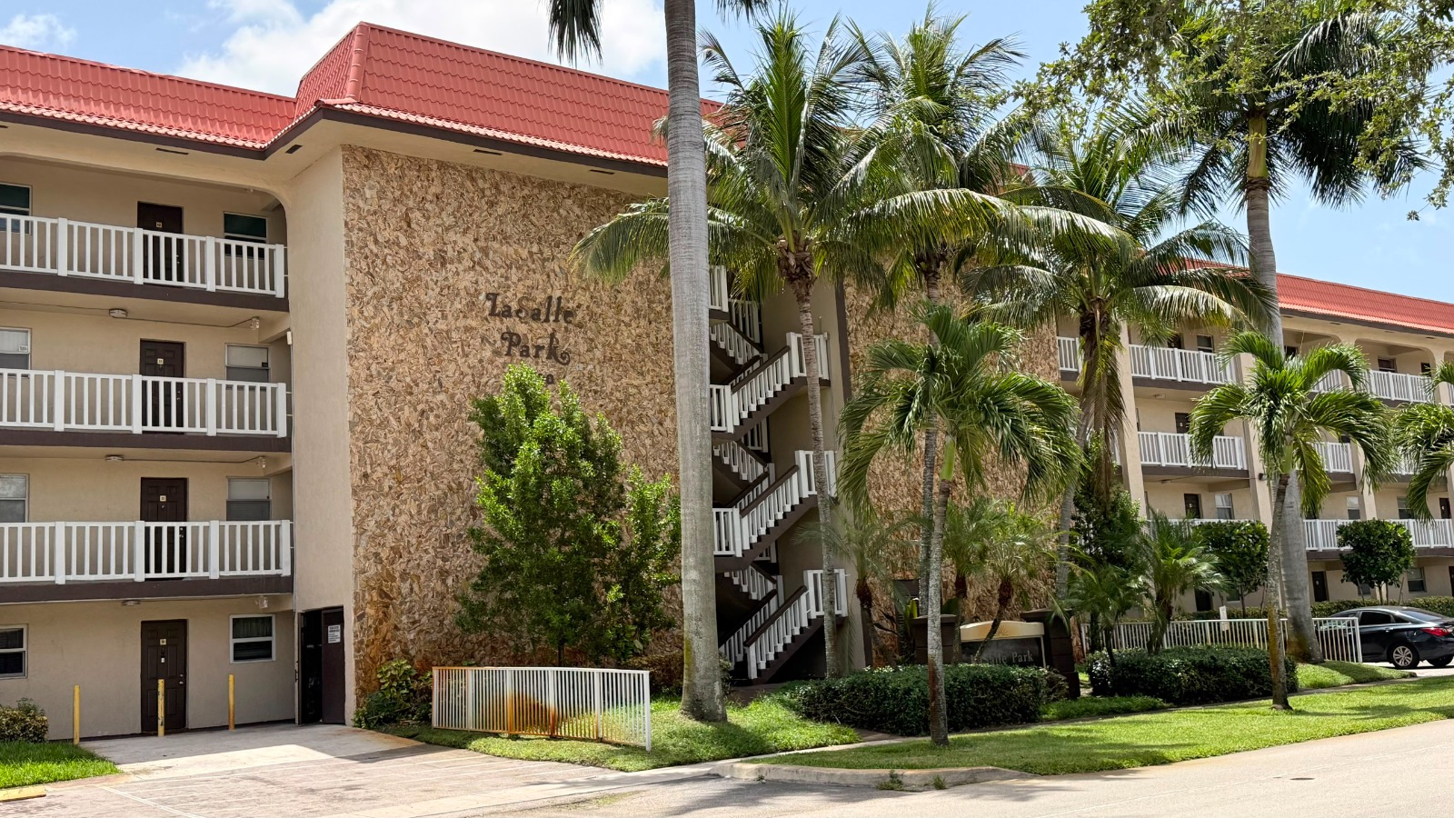 La Salle Park signage and grounds
